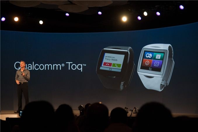 Qualcomm gioi thieu dong ho Toq doi thu cua Galaxy Gear hinh anh