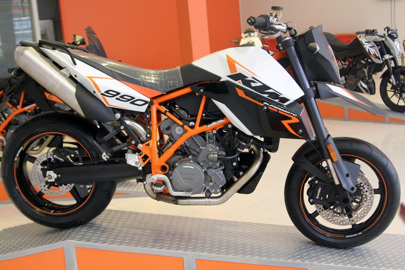 KTM mo showroom dau tien tai Viet Nam hinh anh