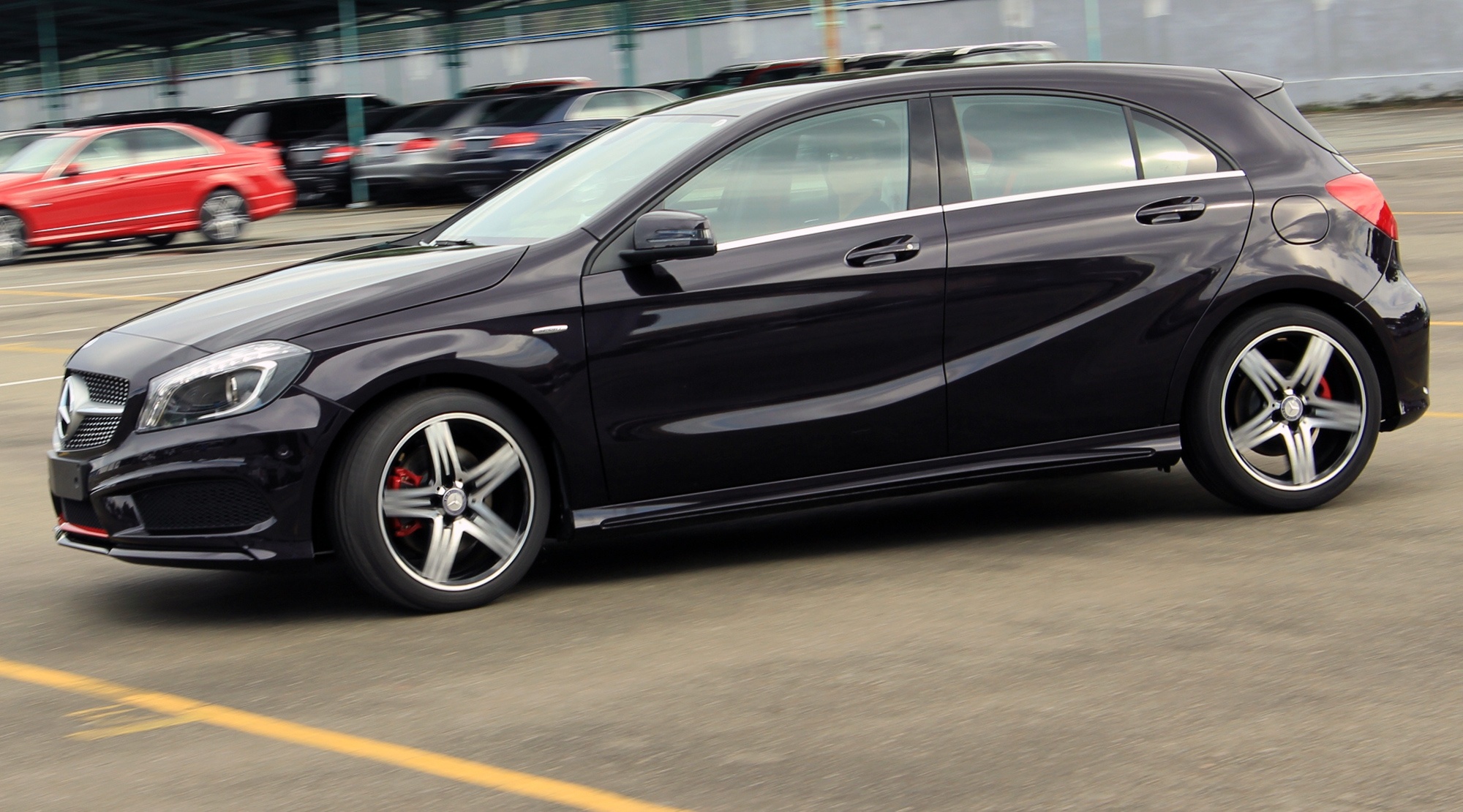 Mercedes A250 AMG mau doc nhat Viet Nam hinh anh