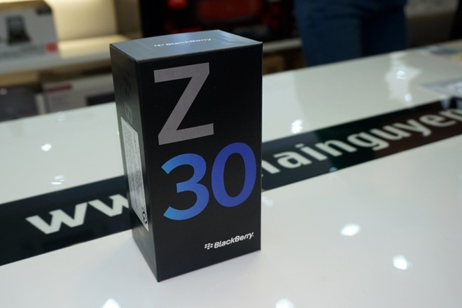 Clip mo hop BlackBerry Z30 chinh hang ve Viet Nam hinh anh