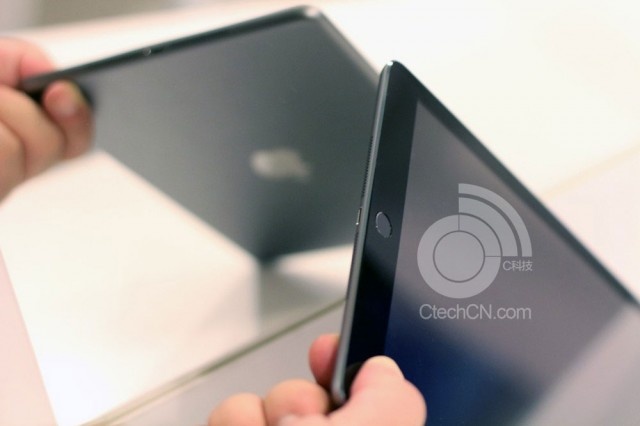 Lo anh thuc te iPad mini 2 khong so huu cam bien van tay hinh anh