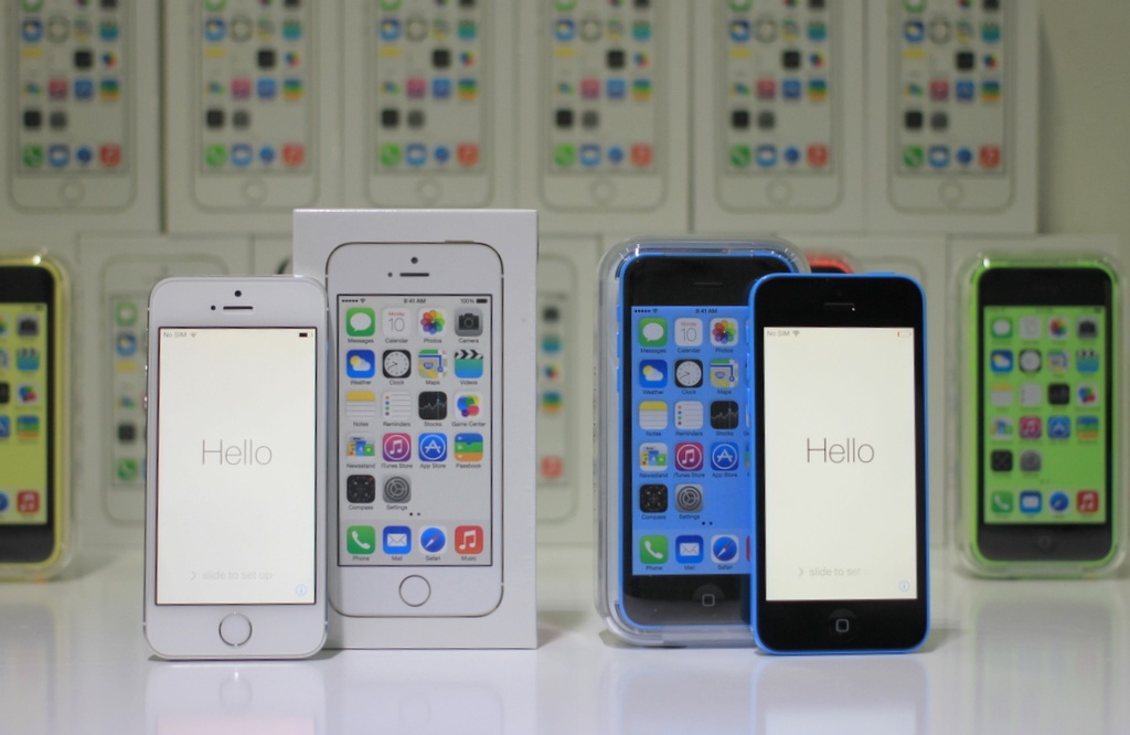 Hinh anh dau tien ve iPhone 5S va 5C chinh hang tai Viet Nam hinh anh
