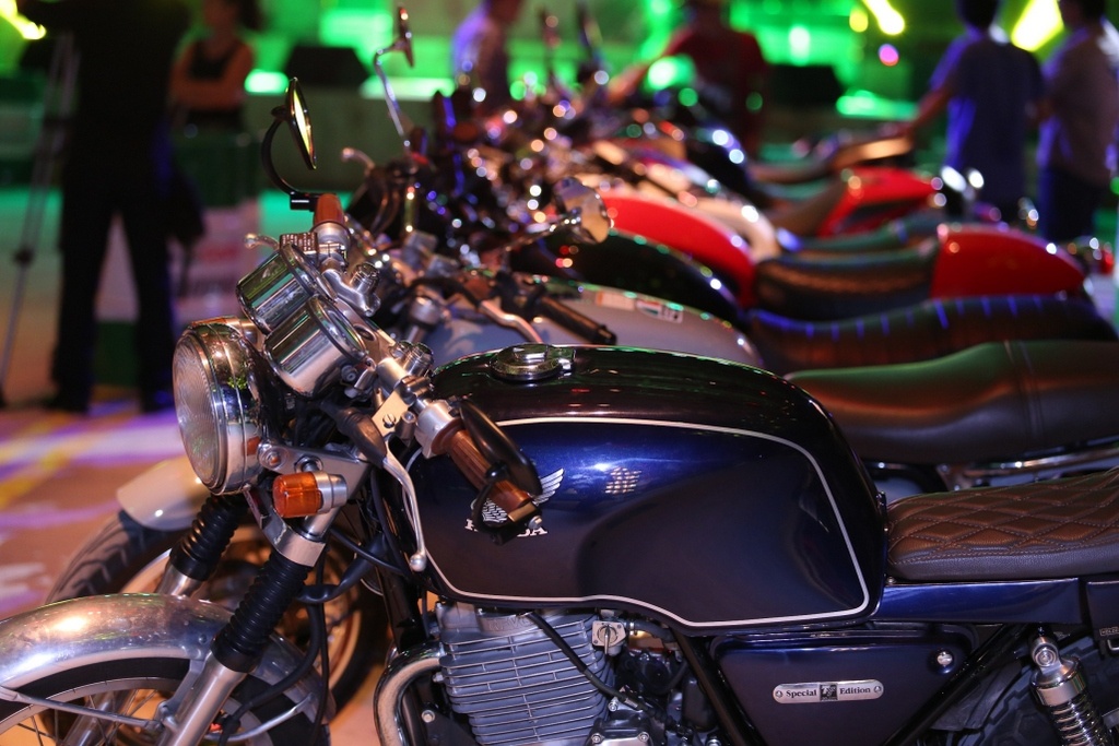 Hang loat mo to khung hoi ngo o Sai Gon hinh anh