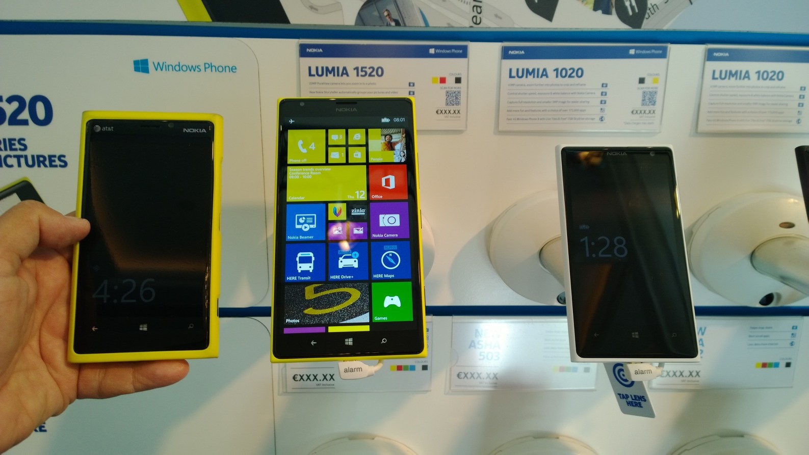 6 smartphone va tablet vua co mat tai Viet Nam tuan qua hinh anh