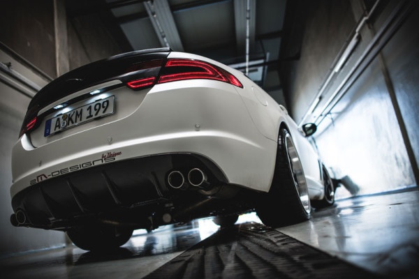 Ngoai hinh moi cho Jaguar XF 2013 hinh anh