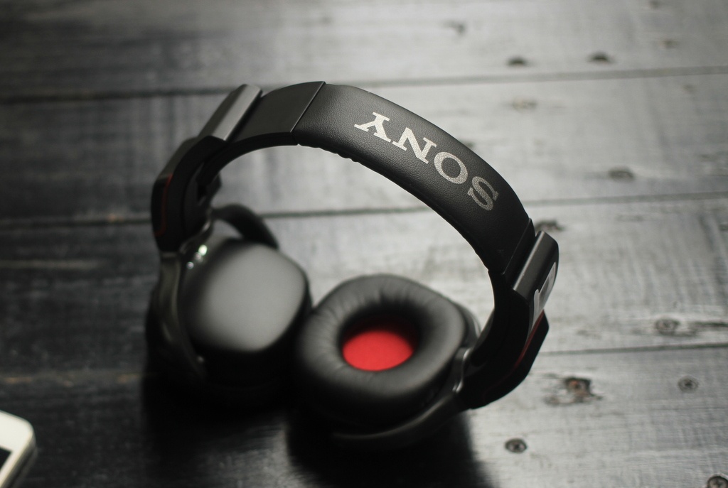 May nghe nhac Walkman kiem headphone, loa cua Sony tai VN hinh anh