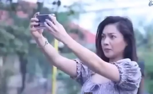 Video phe phan trao luu chup anh tu suong hinh anh