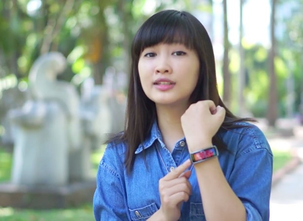 Ngam Gear Fit man hinh cong sap ban tai Viet Nam hinh anh
