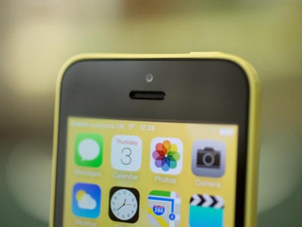 Apple ra mat phien ban 8GB cho iPhone 5C de lam gi? hinh anh