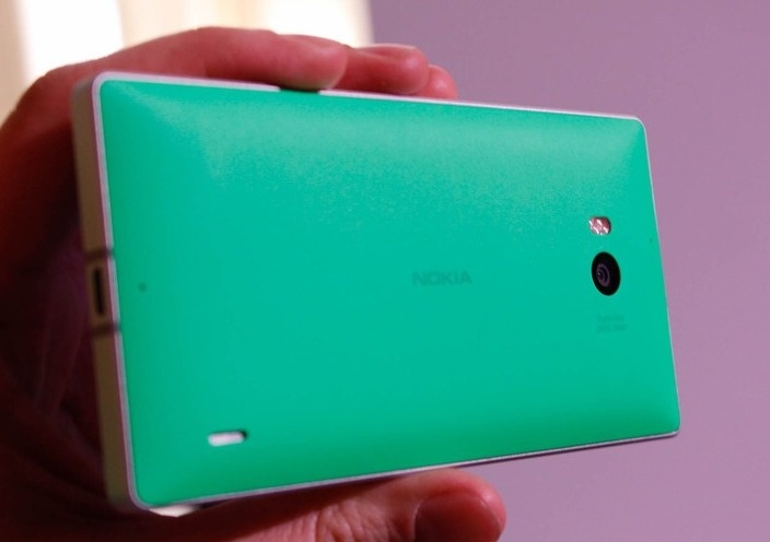 Model này là smartphone Lumia đẹp nhất từ Nokia.