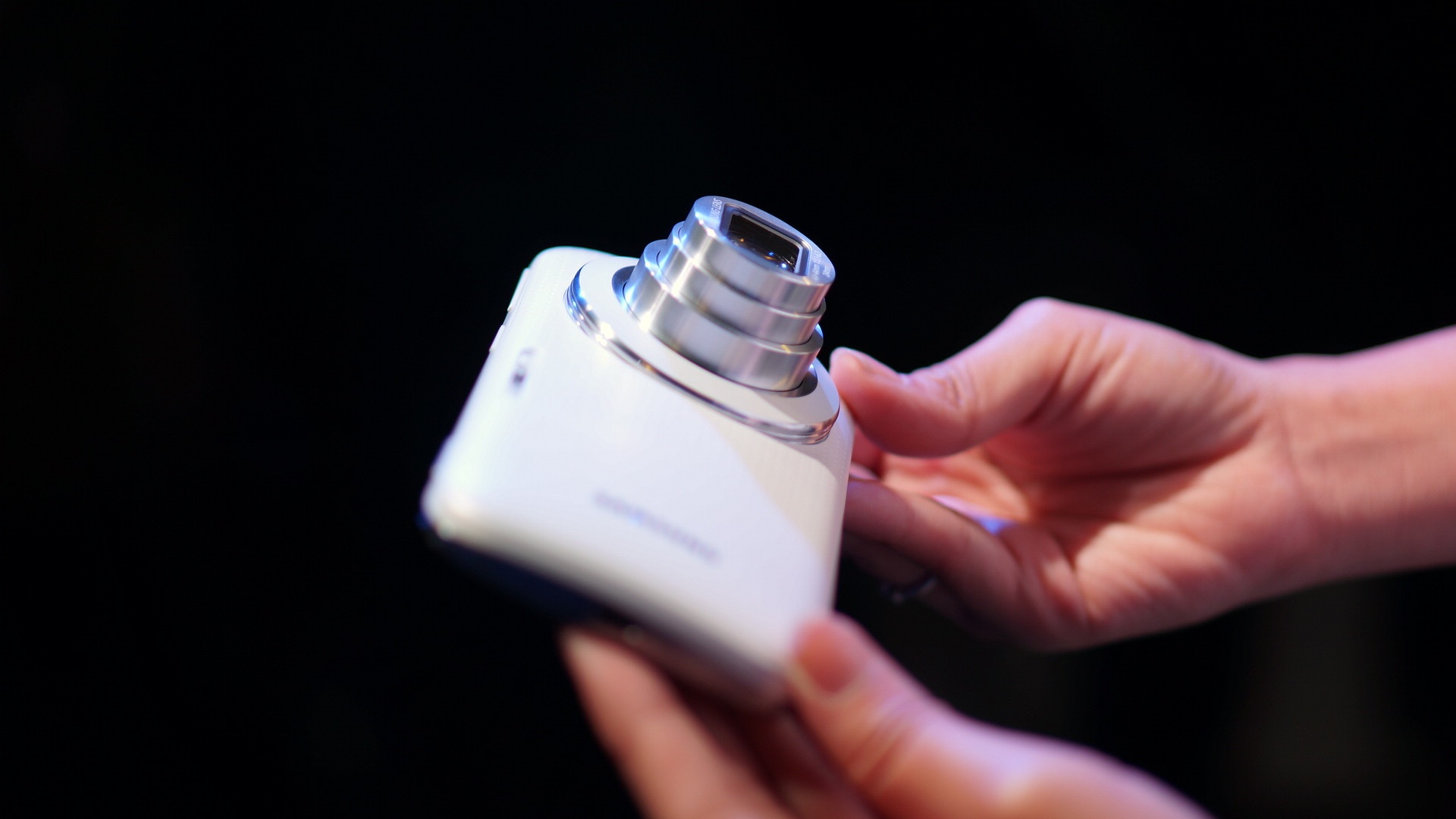 Cam nhan thuc te smartphone lai may anh Galaxy K Zoom hinh anh