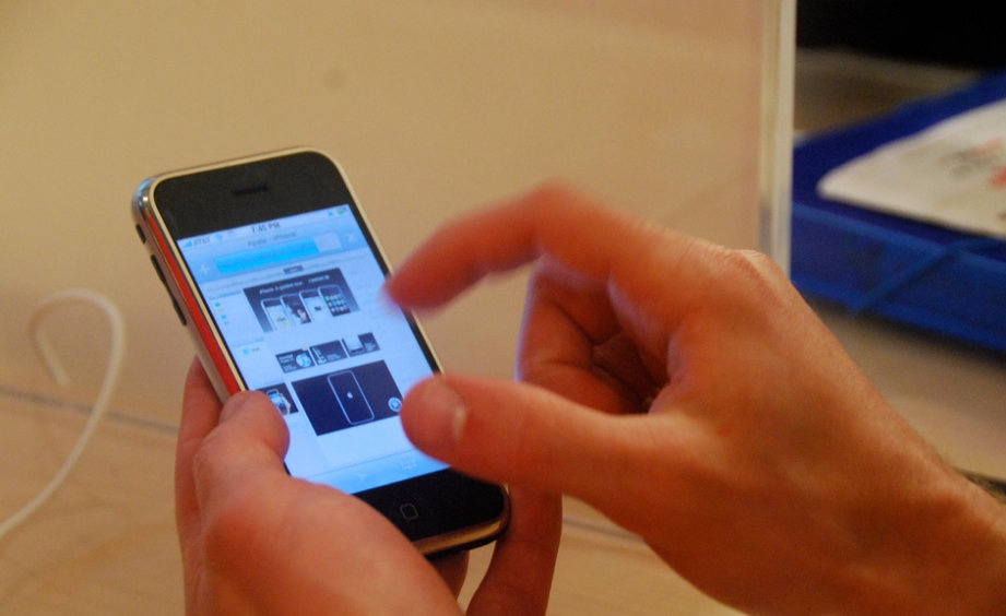 Mẫu iPhone năm 2007. Ảnh: Cnet.