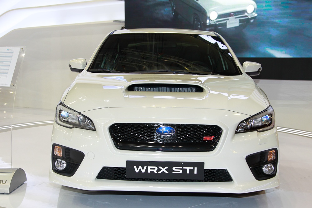 Trái tim là khối động cơ boxer 2,5 lit tăng áp danh tiếng.