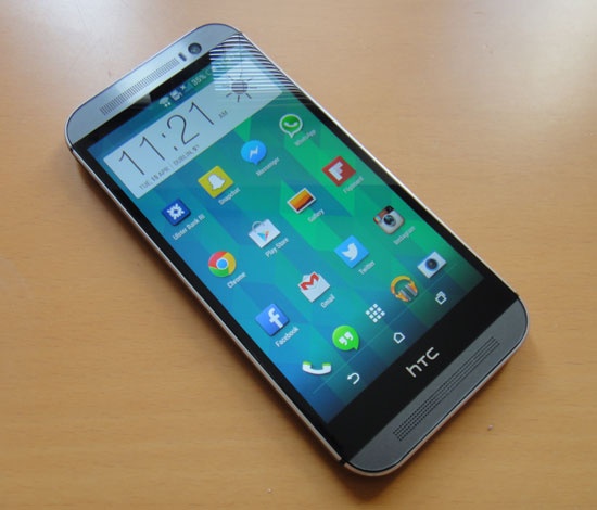 4 smartphone cao cap vua giam gia manh hinh anh