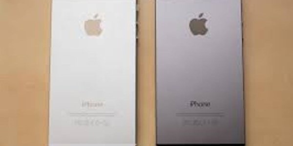 Dung dien thoai iPhone gia de cam do hinh anh