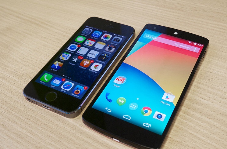 Day la luc nen chon Android hay iOS hinh anh