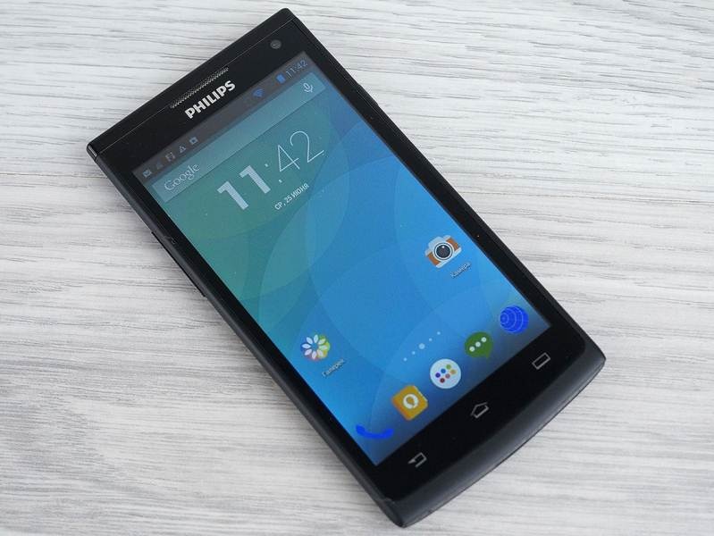 Philips sap ban 2 smartphone gia duoi 2,8 trieu tai VN hinh anh