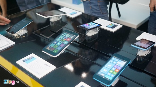 Microsoft de Nokia canh tranh cong bang voi Q-mobile tai VN hinh anh