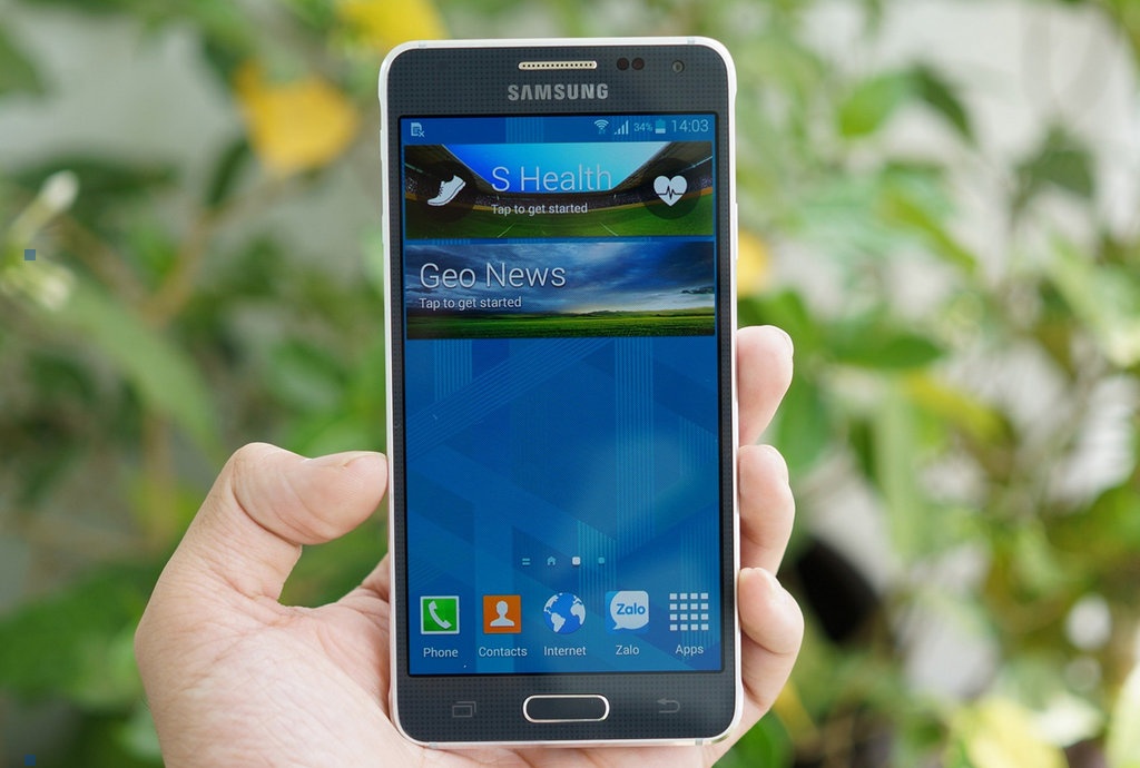 Dung thu Galaxy Alpha vua co mat tai VN hinh anh