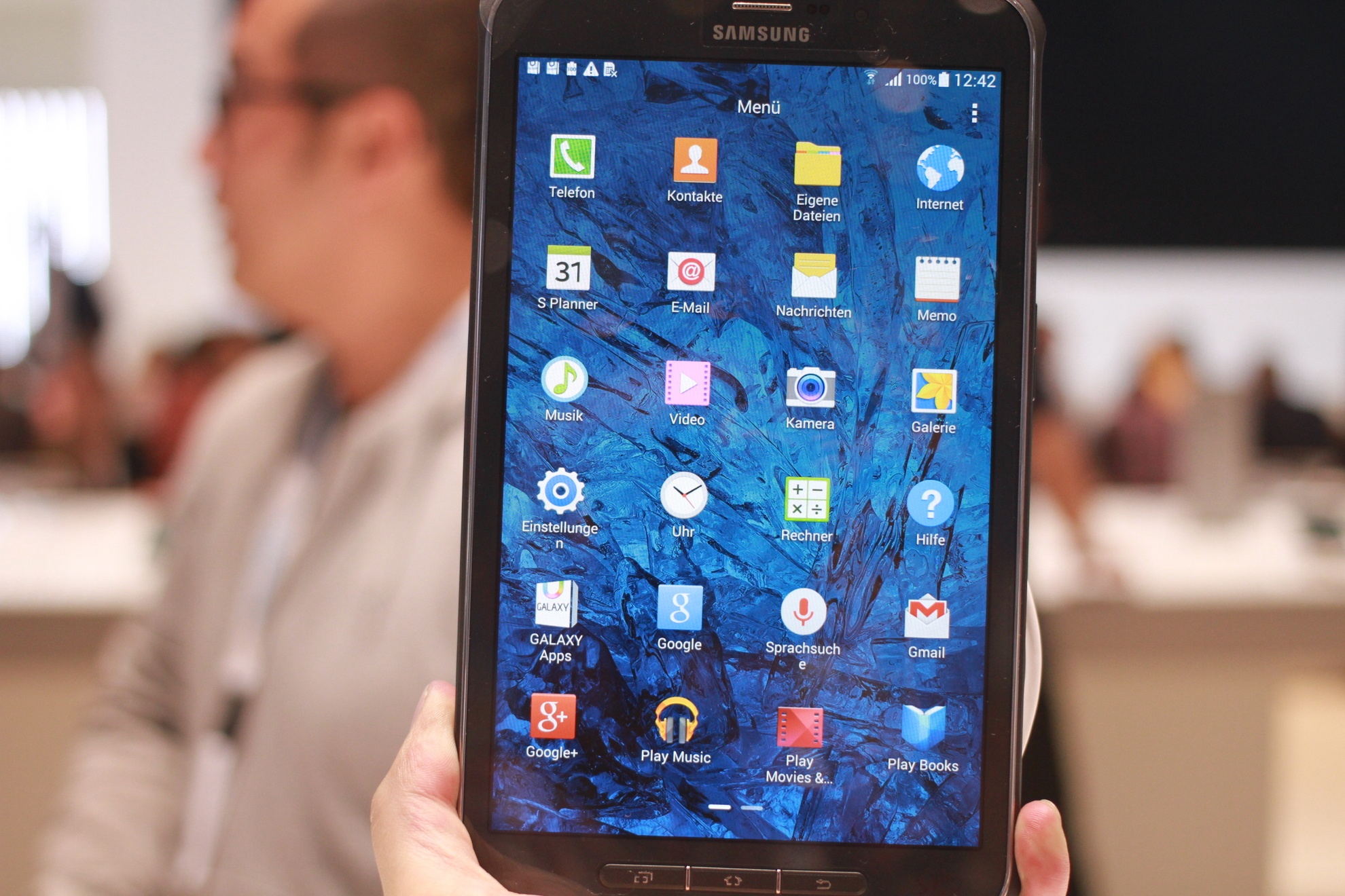 Hiện chưa có thông tin về thời điểm máy bán tại Việt Nam.