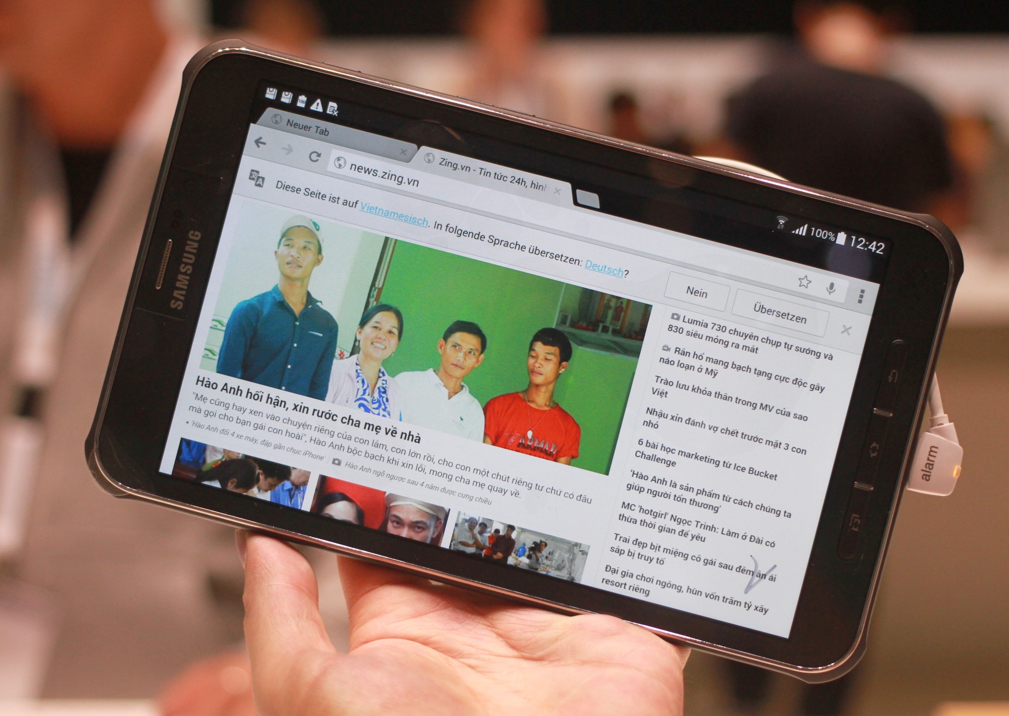 Màn hình của máy hiển thị ở mức khá. 