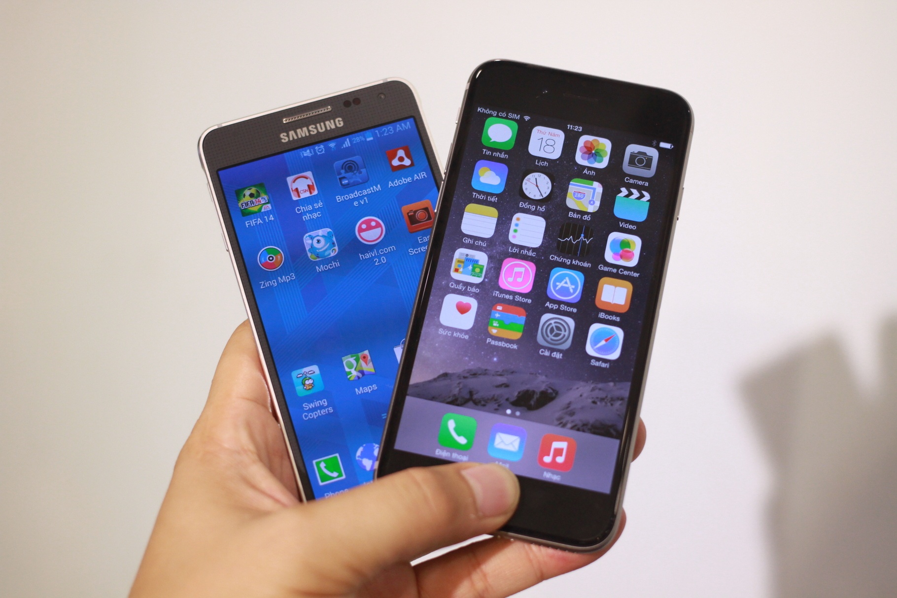 iPhone 6 do dang voi Galaxy Alpha tai Viet Nam hinh anh