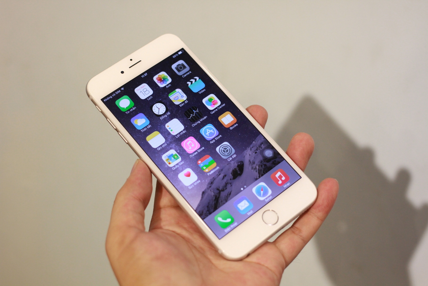 Dap hop iPhone 6 Plus dau tien tai Viet Nam hinh anh