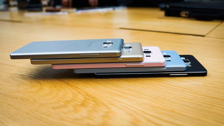 5 smartphone hap dan sap ban tai Viet Nam hinh anh