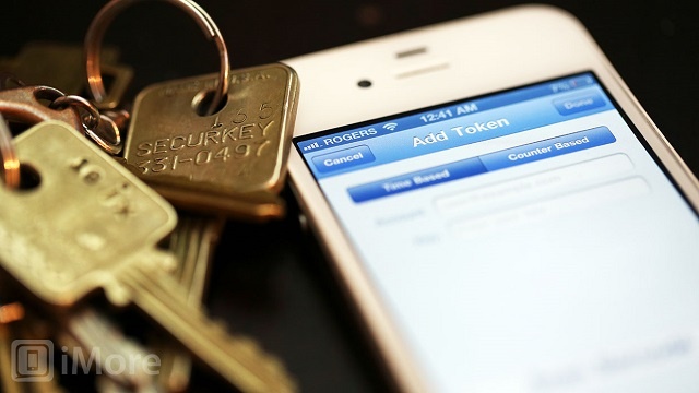 Bao mat 2 yeu to cua Apple co the bien iPhone thanh cuc gach hinh anh