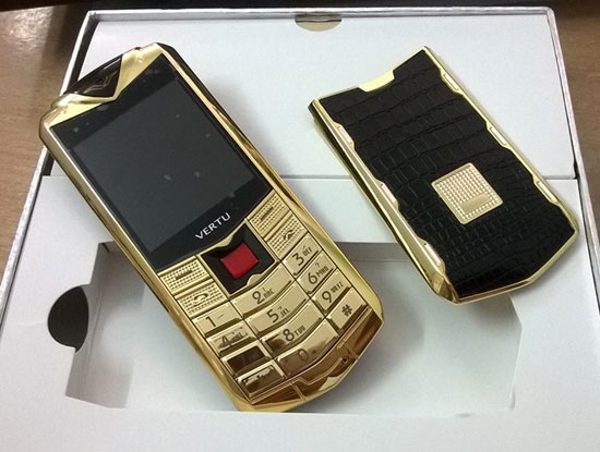 Vertu nhai tung hoanh thi truong dip cuoi nam hinh anh