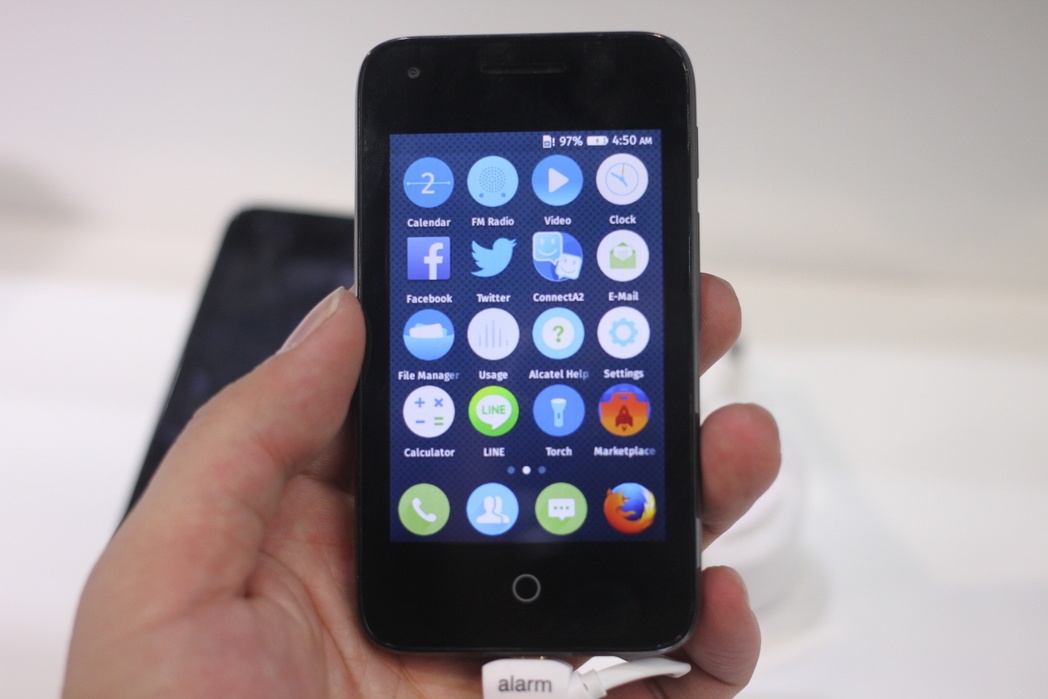 Trai nghiem nhanh Alcatel Pixi 3 chay 3 he dieu hanh hinh anh