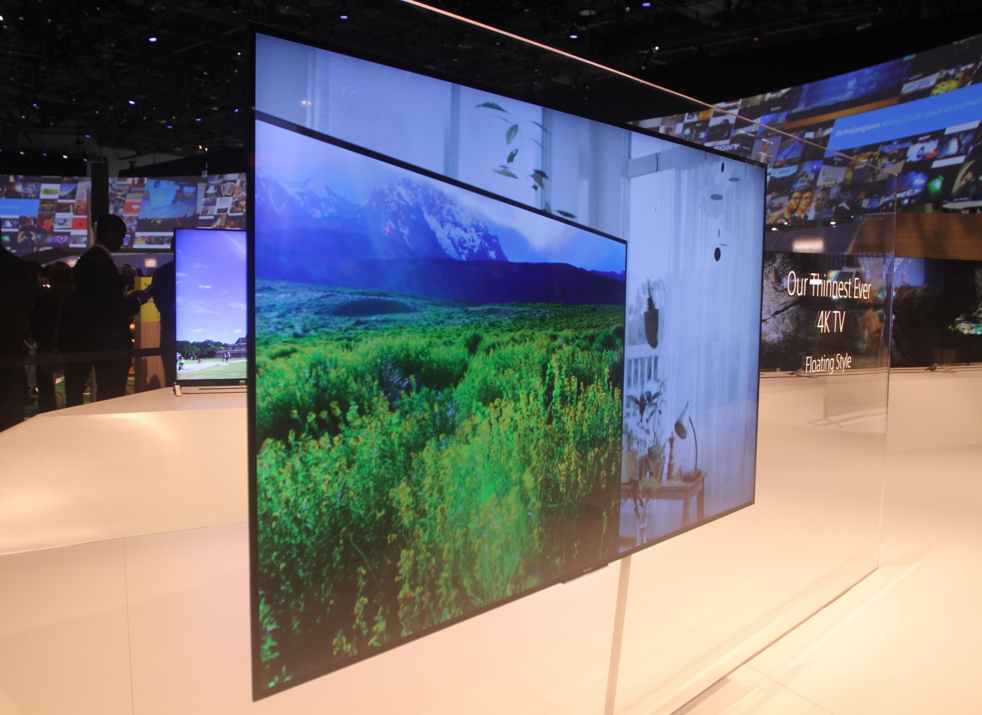 Hinh anh TV 4K sieu mong cua Sony tai CES 2015 hinh anh
