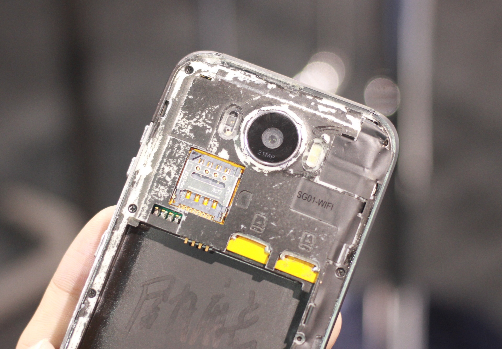 Trai nghiem nhanh Saygus V2 bo nho 320 GB, camera truoc 13 MP hinh anh