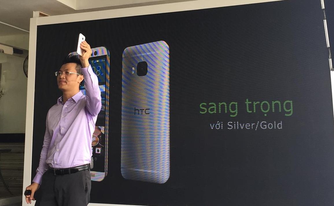HTC Viet Nam: 'Chua co y dinh thay doi thiet ke dong One' hinh anh