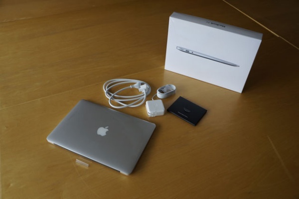 Cach cuon day sac Magsafe cho MacBook hinh anh