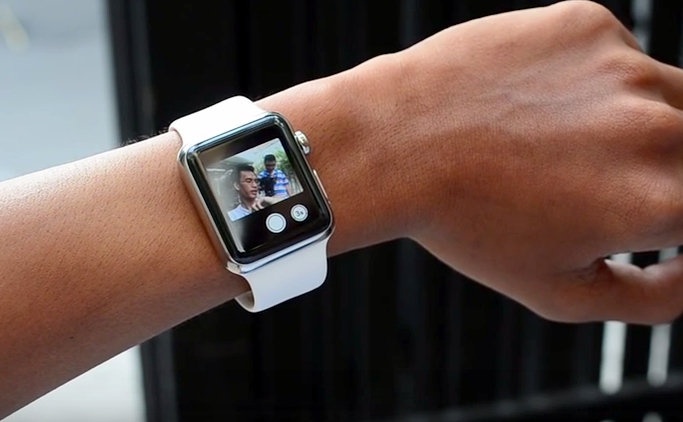 Dung thu tinh nang camera tren Apple Watch hinh anh