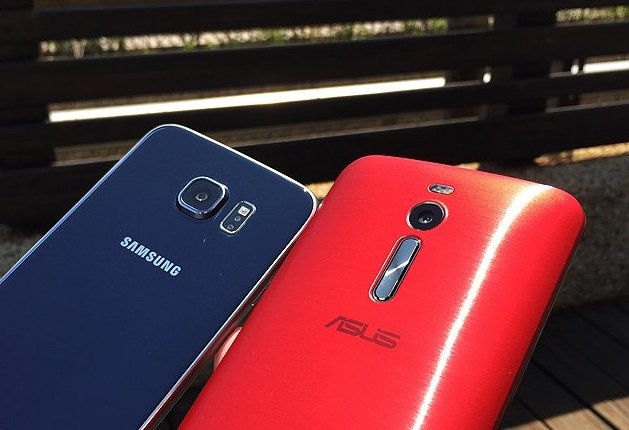 Galaxy S6 Edge va Zenfone 2 do sac pin nhanh hinh anh