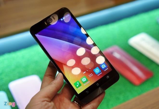 Trai nghiem nhanh Zenfone Selfie hinh anh