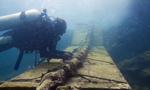 Cap quang AAG gap su co, mat hon 10 ngay sua chua hinh anh