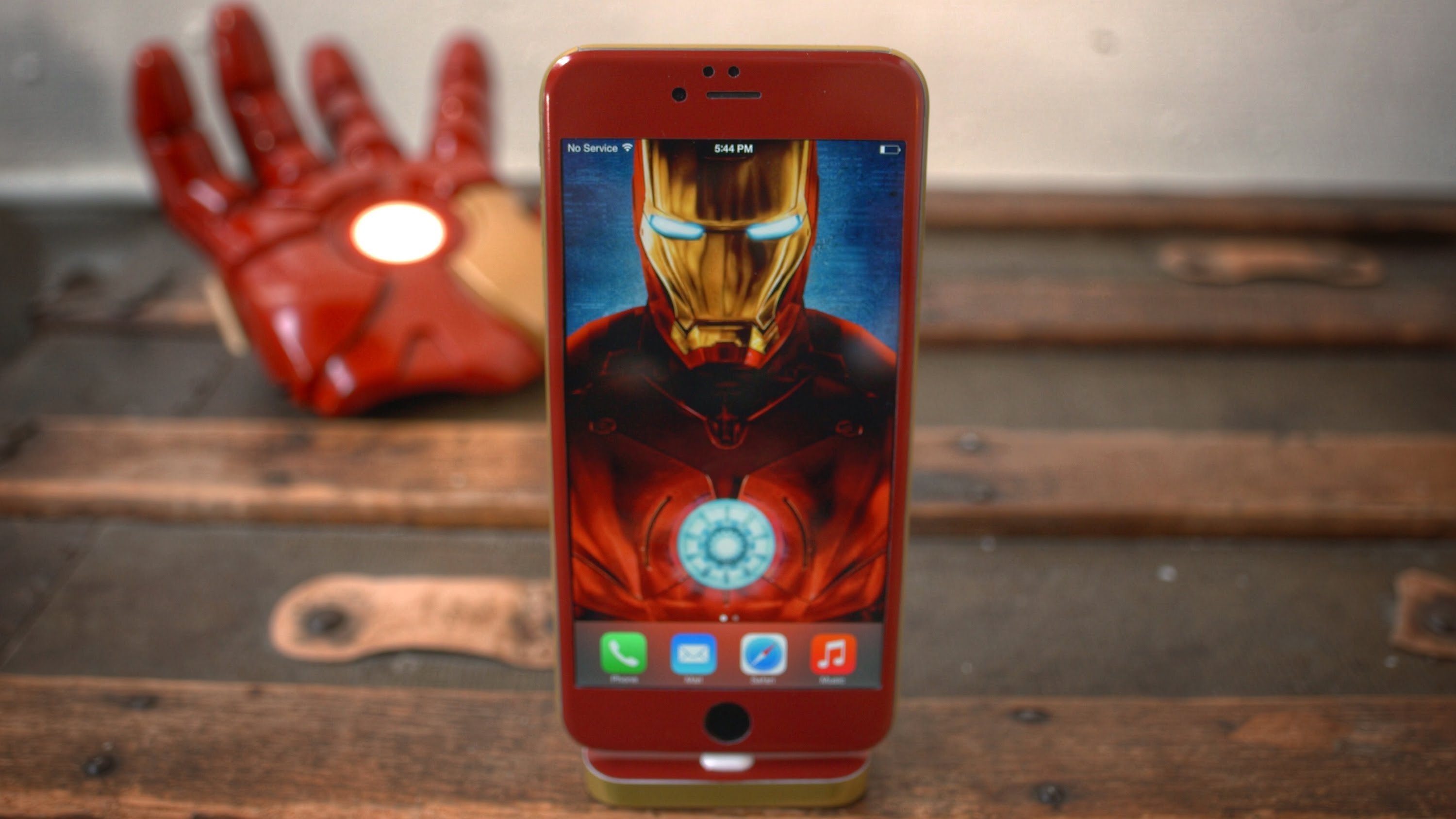 Bien iPhone 6 thanh phien ban Iron Man hinh anh