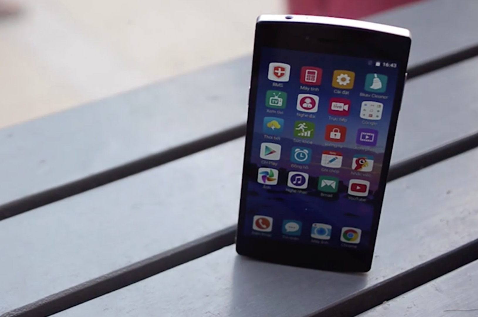 Danh gia Bphone: Dien thoai dep, camera te hinh anh