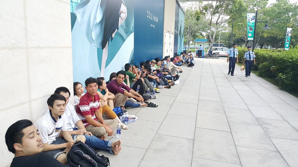 Nguoi dung cho mua Galaxy Note 5 truoc mot ngay o Sai Gon hinh anh