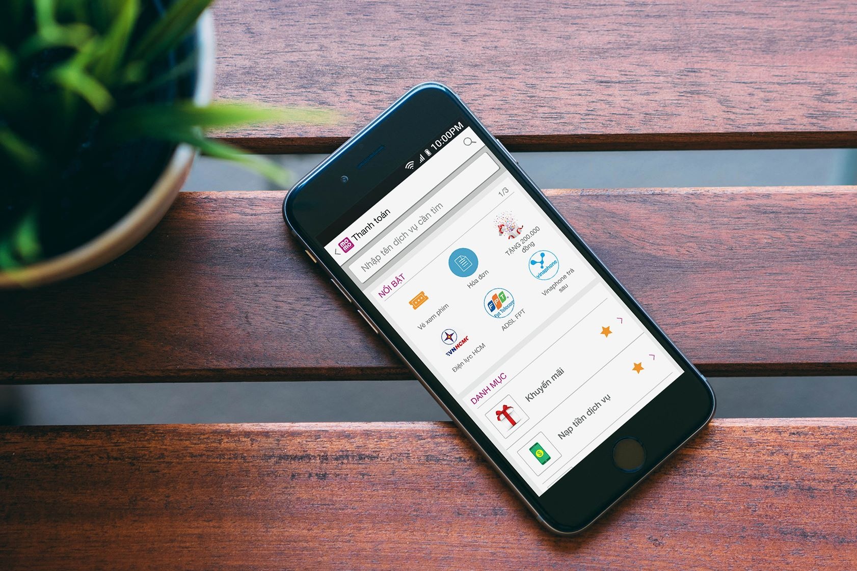 Ung dung tai chinh Viet lot top 10 tai nhieu tren iPhone hinh anh