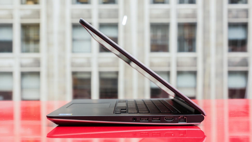 Loat laptop gia tot ban chay tai Viet Nam hinh anh