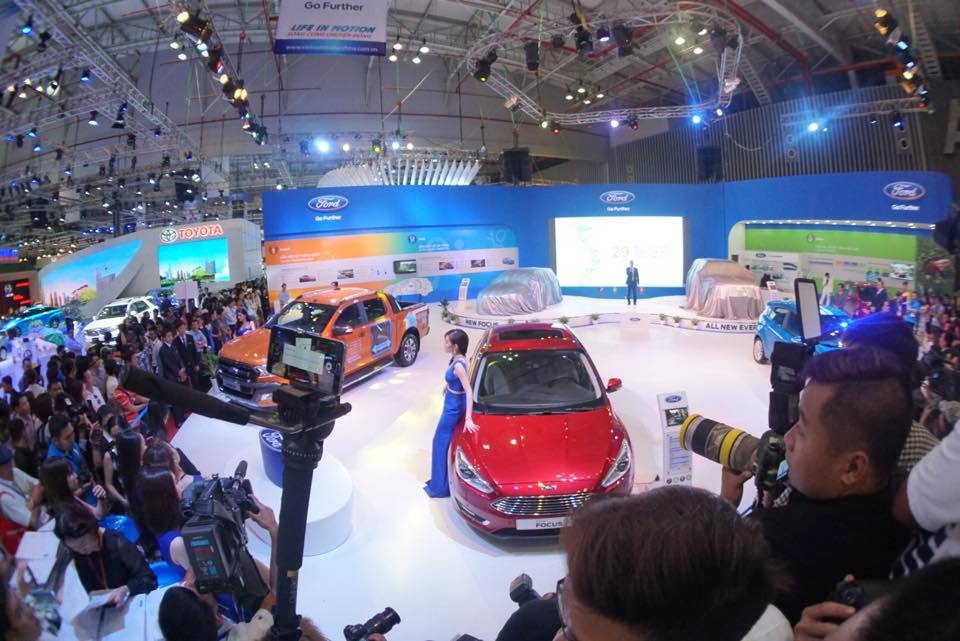 Thuc te Ford Everest tai Viet Nam hinh anh