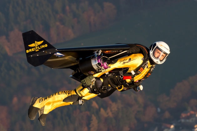 5 thiet bi giup con nguoi bay luon tren khong hinh anh