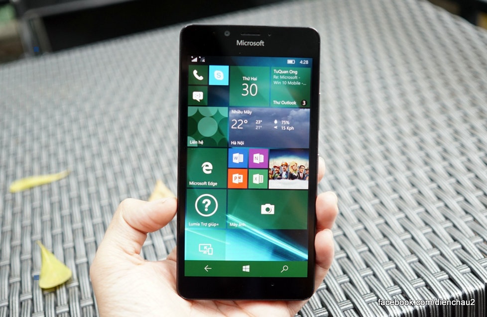 Lumia 950 co the la that bai tiep theo cua Microsoft hinh anh