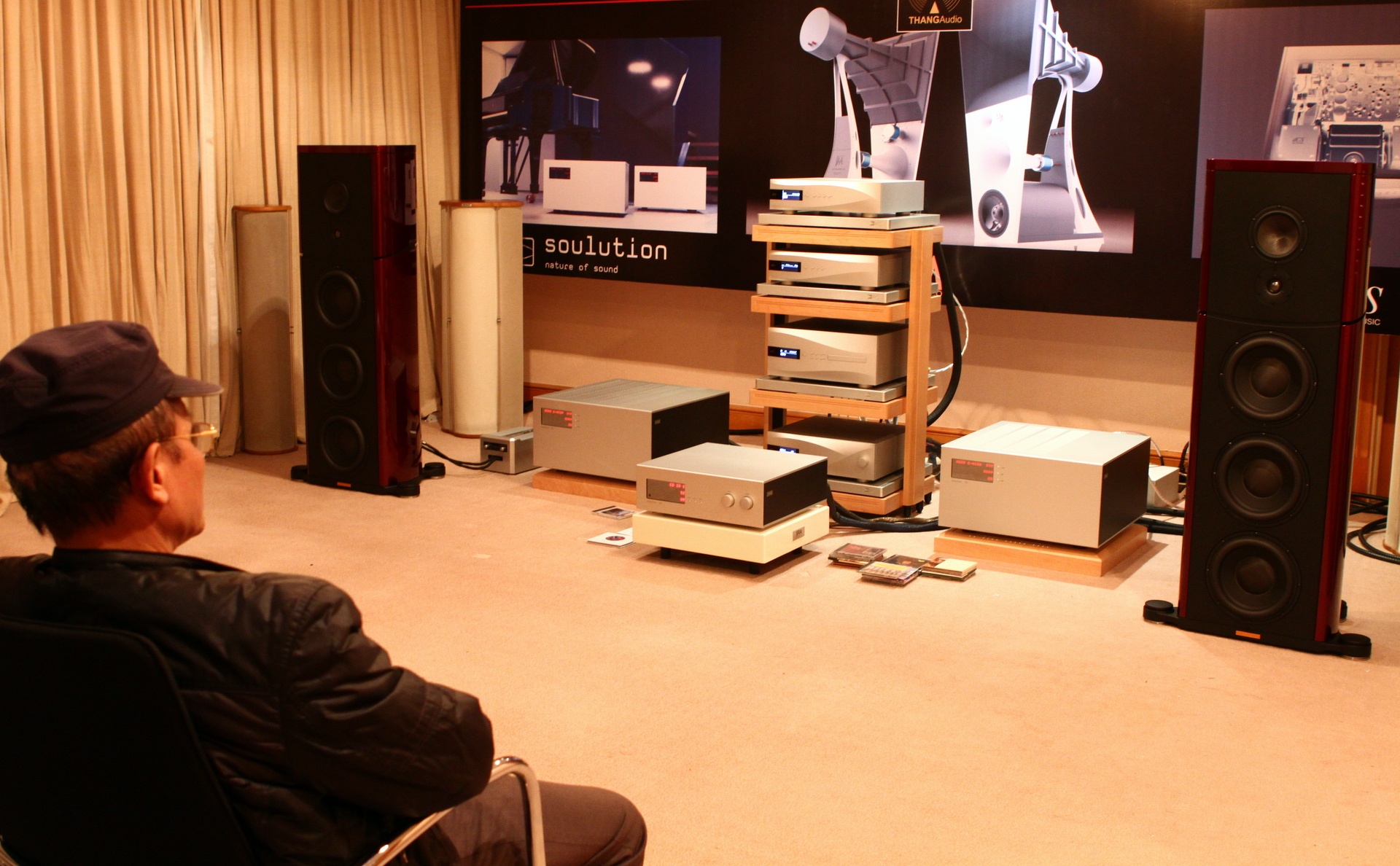 Tiec am thanh tien ty o Ha Noi hinh anh