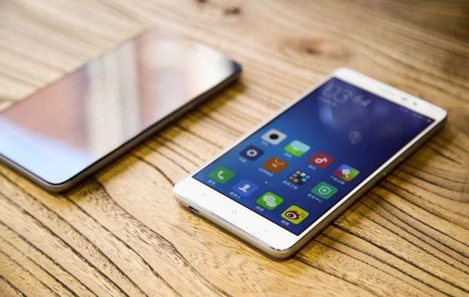 Nhung smartphone xach tay gia re dang ban o Viet Nam hinh anh