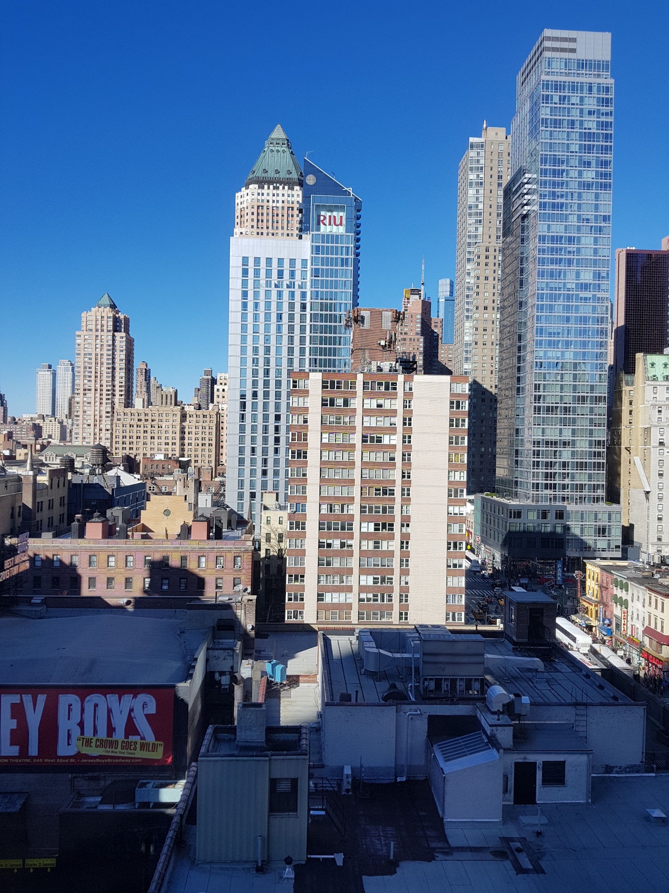 Galaxy S8+ so iPhone 7 Plus anh 10